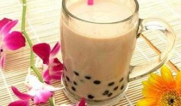 芋泥爆料奶茶的做法视频,跟随视频学做网红饮品