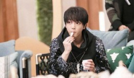 金姐爆料男歌手是谁啊视频,男歌手身份大曝光，视频爆料引发热议